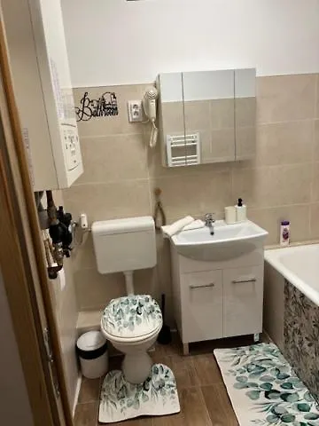 Platan Apartment *